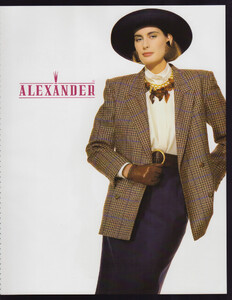 MadameDe0988_045.thumb.jpg.d00d9b0c5cfab45c38542f094afb5278.jpg