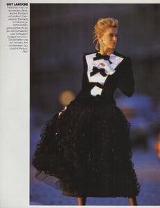 MadameDe0988_095.thumb.jpg.8773fa2a45ae224c6fe1851ce349846c.jpg
