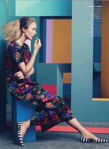 McDean_US_Vogue_December_2012_09.thumb.jpg.f07e85a04f941919310b9d829b438192.jpg