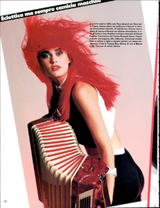 McKinley_Vogue_Italia_April_1985_01_05.thumb.png.aba588bd13ea4c5d9610e965761ac7ad.png