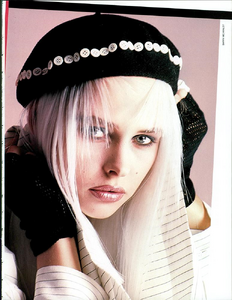 McKinley_Vogue_Italia_April_1985_01_06.thumb.png.279acc78b26675d77260c5ed4d4c3f20.png