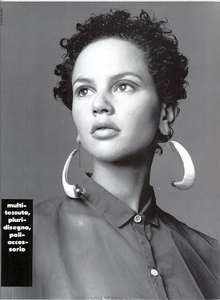 Meisel_Vogue_Italia_February_02_1985_03.thumb.png.e7c6d2040c96551fc88b7872956e9e5f.png