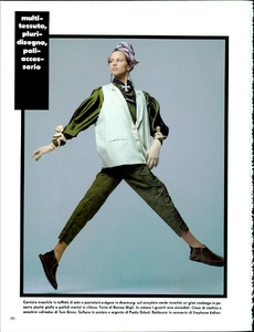 Meisel_Vogue_Italia_February_02_1985_05.thumb.png.b128c5526fba6f872ba7baf47fdeda81.png