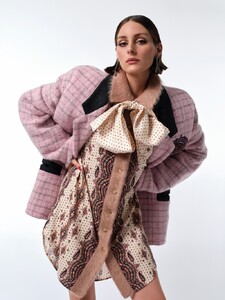 Olivia-Palermo-ELLE-Spain-2023-Cover-Photoshoot08.jpg