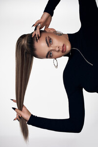 PONYTAIL-XXL_.thumb.jpg.7ea2f2ba5f1472b2d8a13eddf2062999.jpg