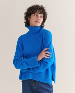 RISING_BLUE_HIGH_NECK_JUMPER_1_024a4b39-711c-408c-93aa-ebc1c636c613.thumb.jpg.64c47f527a3afcf519e25b72054d6d07.jpg