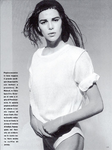 Roversi_Vogue_Italia_April_02_1985_08.thumb.png.4625189ab8e7988824d0527c5a17c14d.png