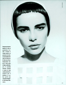 Roversi_Vogue_Italia_April_02_1985_10.thumb.png.b00441586914e2f3c27f032ceab24454.png