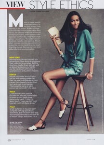 Sjodin_US_Vogue_March_2012_00.thumb.jpg.942120789e9d311891dc2ffc573d68c3.jpg
