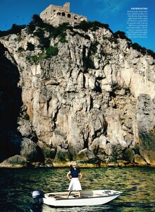 Testino_US_Vogue_December_2012_04.thumb.jpg.583a95c273625f837c8ca642d3383ef5.jpg