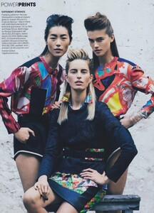 Vision_Lindbergh_US_Vogue_March_2012_01.thumb.jpg.4360c0fd44c5945c84fa591d4406a6e7.jpg