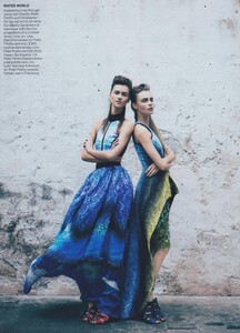 Vision_Lindbergh_US_Vogue_March_2012_07.thumb.jpg.638baed7dca524c62c0afd1412b1be36.jpg