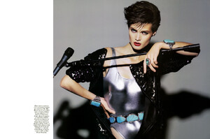 Vogue-Fra-Oct08-Malgosia-Bela-MAlas-MPiggott005.thumb.jpg.cb8dc6fa5769f891d27b5e58473305ae.jpg