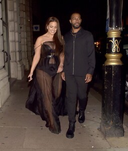 ashley-graham-arrives-at-perfect-magazine-x-valentine-party-at-london-fashion-week-09-18-2023-1.jpg