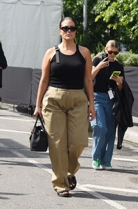 ashley-graham-leaves-michael-kors-ss24-show-at-new-york-fashion-week-09-11-2023-2.jpg