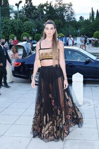 bianca-brandolini-and-eugenie-niarchos-at-christian-dior-fashion-show-in-athens-06-17-2021-0.jpg