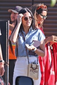 demi-moore-out-with-friends-in-los-angeles-08-31-2023-2.jpg