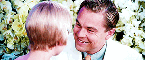 gatsbylookingatdaisyallsmile02.thumb.gif.1c37181432cf01b02915854eaae8e0e5.gif