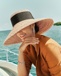 harrywinston_378676549_1378142173048576_7737610098963721866_n.jpg