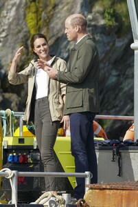 kate-middleton-and-prince-william-at-car-y-mor-seaweed-farm-in-south-west-wales-09-08-2023-3.jpg