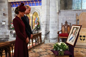 kate-middleton-and-prince-william-at-st-davids-cathedral-to-commemorate-life-of-her-late-majesty-queen-elizabeth-ii-in-st-davids-09-08-2023-3.jpg