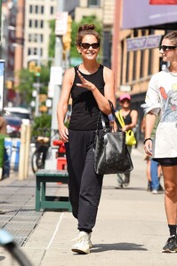 katie-holmes-out-with-a-friend-in-new-york-08-14-2023-5.jpg