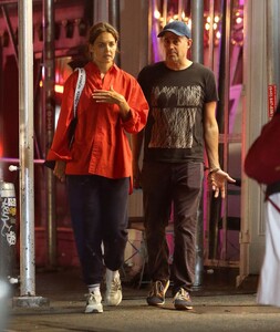 katie-holmes-out-with-friend-in-new-york-09-13-2023-6.jpg