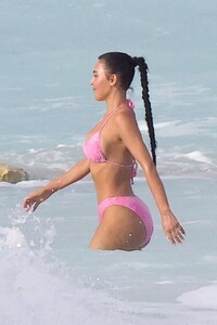 kim-kardashian-in-bikini-at-a-beach-in-turks-and-caicos-09-08-2023-2.jpg