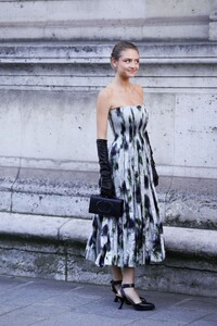 leni-klum-arrives-at-dior-event-at-paris-fashion-week-09-26-2023-6.jpg