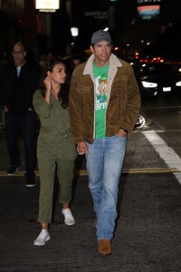 mila-kunis-and-ashton-kutcher-on-a-date-night-at-largo-in-los-angeles-09-27-2023-5.jpg