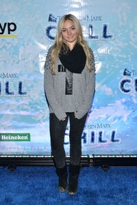 natalie-alyn-lind-at-queen-mary-s-chill-freezes-over-socal-in-long-beach-11-20-2015_1.thumb.jpg.5cb489856edec38b3186d437424f0ac2.jpg