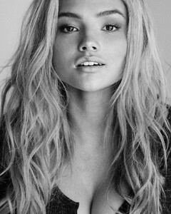 natalie-alyn-lind-photoshoot-february-2016-2.thumb.jpg.6ac89f3e592dc386a5162e5fe4f87b9d.jpg