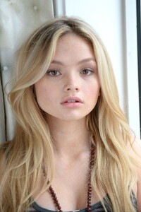 natalie-alyn-lind-photoshoot-in-new-york-city-october-2015_6.thumb.jpg.a74c5bf833d1381e642ca1b9a7230a6a.jpg