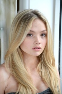 natalie-alyn-lind-photoshoot-in-new-york-city-october-2015_9.thumb.jpg.aedcd02fb619cf27b8ecfe70a4c0ca1a.jpg