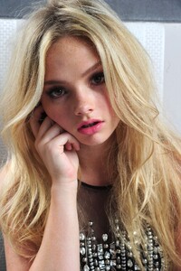 natalie-alyn-lind-photoshoot-november-20th-2015-_9.thumb.jpg.eaf34d811328dec969f69cd363bf7c4b.jpg