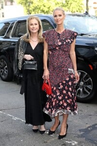 nicky-and-kathy-hilton-arrives-at-3.1-phillip-lim-show-at-new-york-fashion-week-09-10-2023-1.jpg