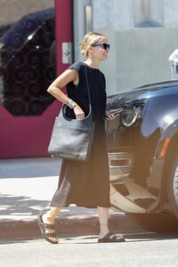 nicole-richie-out-shopping-in-los-angeles-09-08-2023-0.jpg