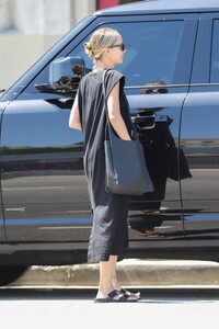 nicole-richie-out-shopping-in-los-angeles-09-08-2023-5.jpg