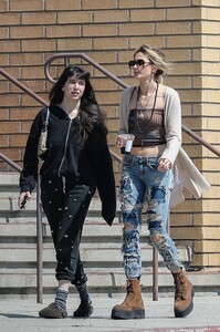 paris-jackson-out-with-a-friend-in-los-angeles-09-25-2023-4.jpg
