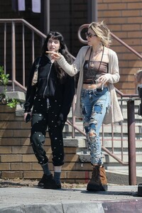 paris-jackson-out-with-a-friend-in-los-angeles-09-25-2023-6.jpg
