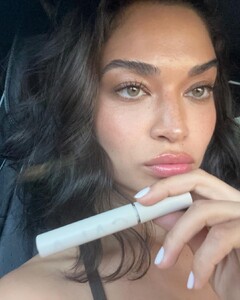 shaninamshaik_375867867_244734058037374_4981309506196379812_n.jpg
