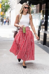 sofia-richie-out-at-nyfw-in-new-york-09-08-2023-3.jpg