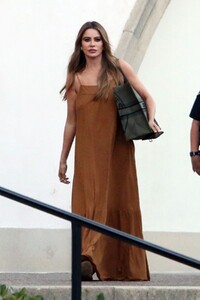 sofia-vergara-leaves-agt-studio-in-pasadena-09-13-2023-6.jpg