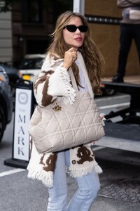 sofia-vergara-out-and-about-in-new-york-09-28-2023-6.jpg