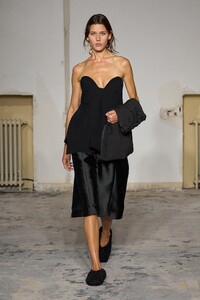 vi00041-carven-spring-2024-ready-t.jpg