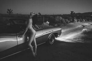 -ero-monochrome-Polly-Furnival-Stefan-Rappo-(photographer)-5191615.thumb.jpg.b7798ba7bf60266115ddb4b52631a193.jpg