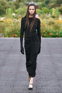 00001-givenchy-spring-2023-ready-to-wear-credit-gorunway.thumb.jpg.e78dc40d332260a2a87ac8b9e91e5b38.jpg