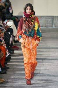 00006-etro-fall-22-ready-to-wear-milan-credit-gorunway.thumb.jpg.b287c17674d8ade0a7daa345592d1c6d.jpg