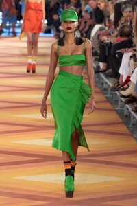 00014-etro-spring-2023-ready-to-wear-credit-gorunway.thumb.jpg.47682b9f00d4db88d167e2cfabf2415a.jpg