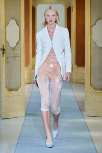 00037-dsquared2-spring-2023-ready-to-wear-credit-gorunway.thumb.jpg.9684e91c725ea49014dcf5d72a8e20f0.jpg